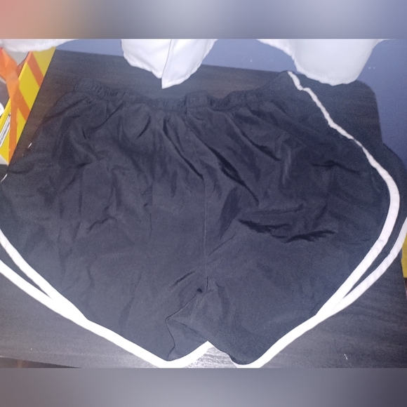 Nike Dry Fit Trunks Size XL - Picture 2 of 6